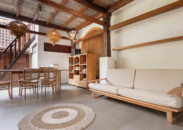 Villa River House By Betterplace *
